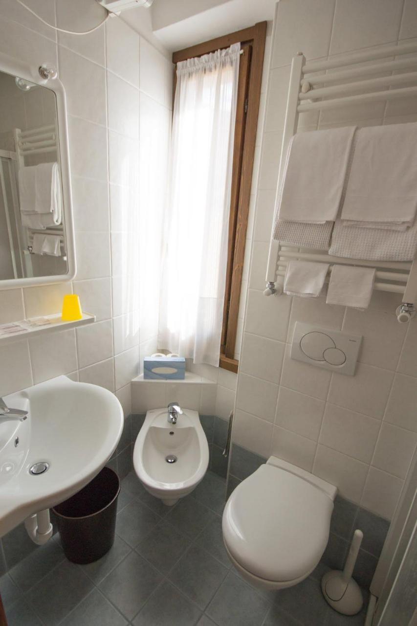Meuble Albergo Dante Борміо Екстер'єр фото