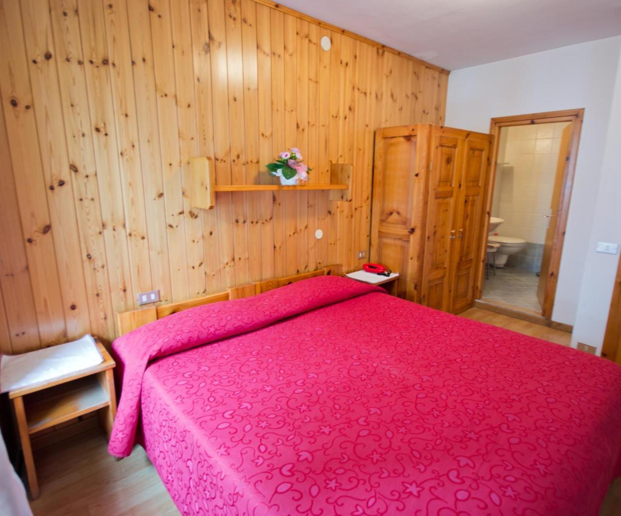 Meuble Albergo Dante Борміо Екстер'єр фото