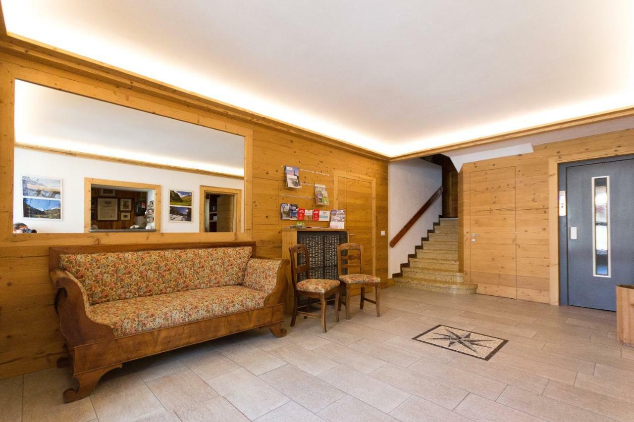 Meuble Albergo Dante Борміо Екстер'єр фото