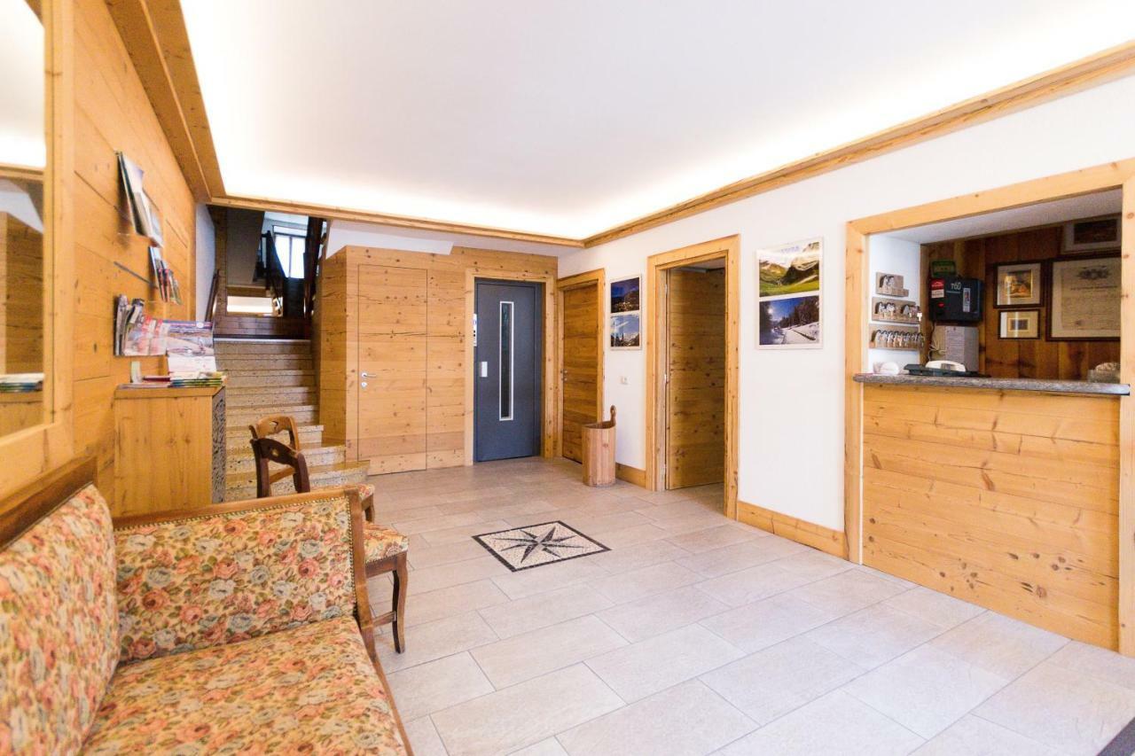 Meuble Albergo Dante Борміо Екстер'єр фото